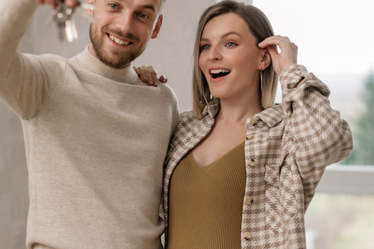 Out-of-Town Property Owners: Keep Them in the Loop Automatically